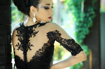 woman-695448_1920